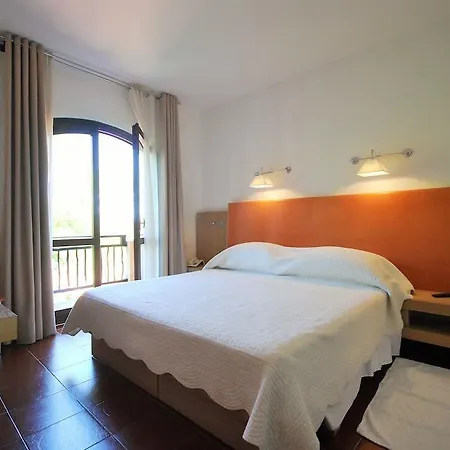 Hotel Le Ginestre 4*