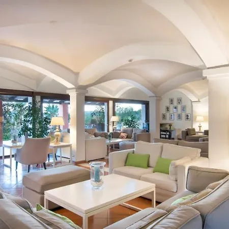 Hotel Le Ginestre 4*